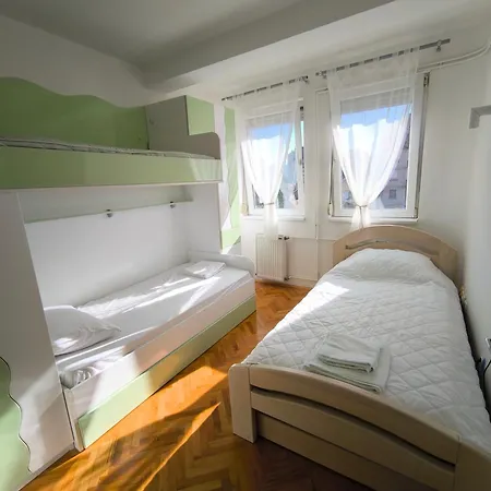 Apartment Stan U Centar- Free Garage