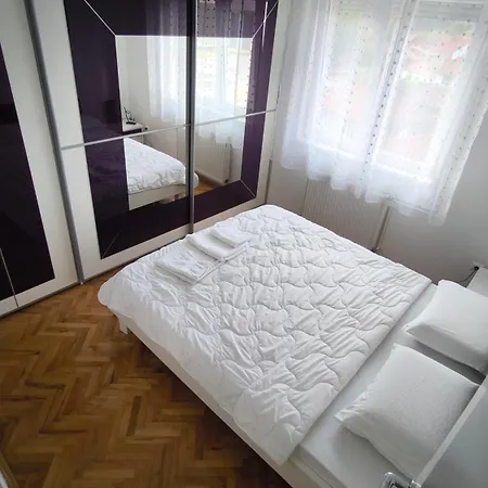 Apartment Stan U Centar- Free Garage *