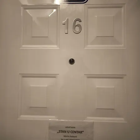 Stan U Centar- Free Garage Pirot