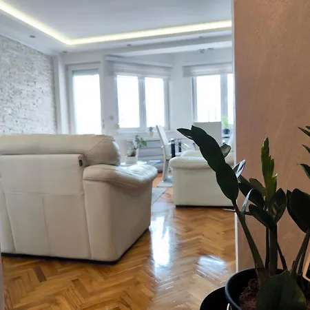 Apartment Stan U Centar- Free Garage